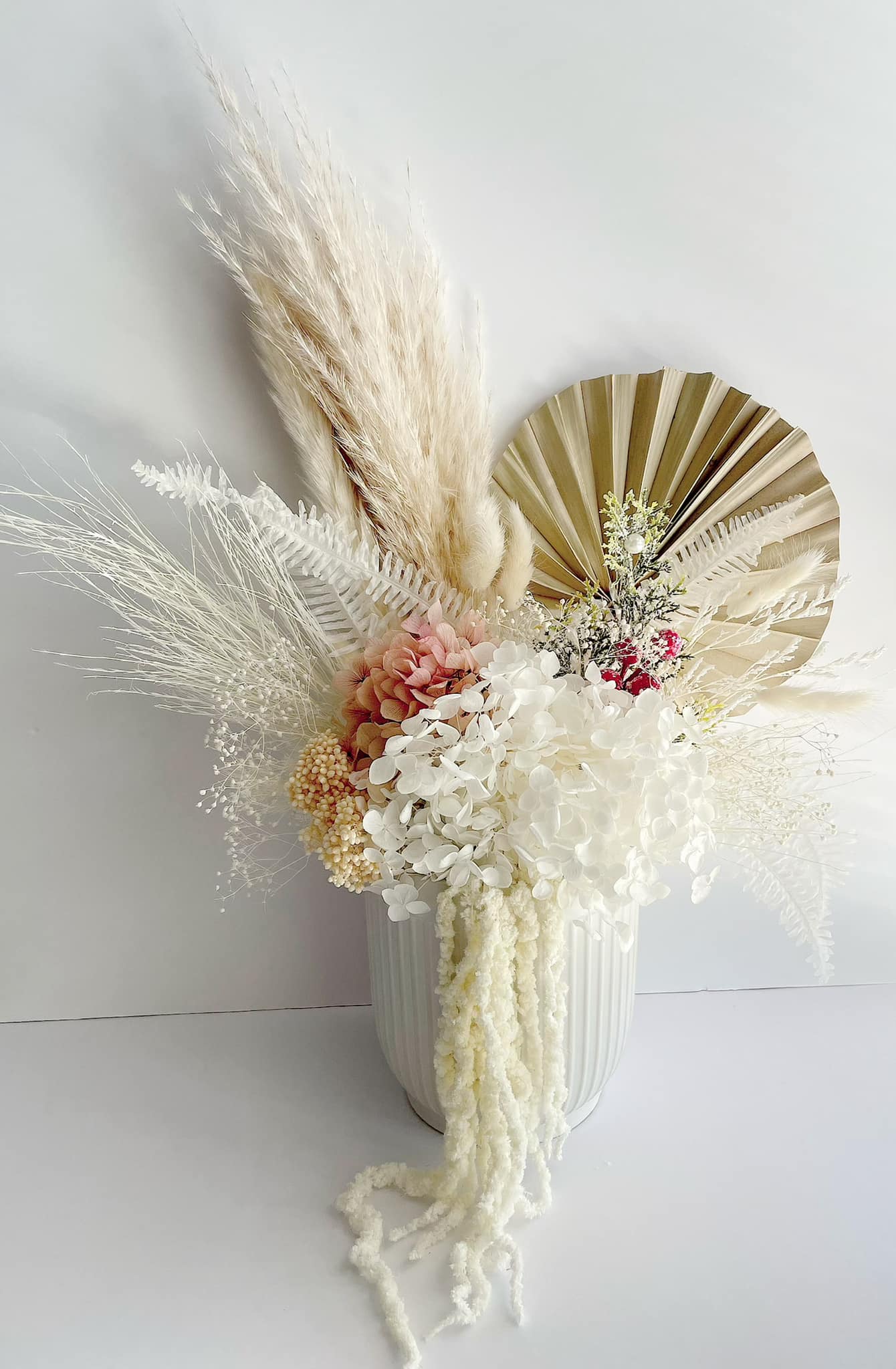 Neutral Pampas Grass Elegant Arrangement